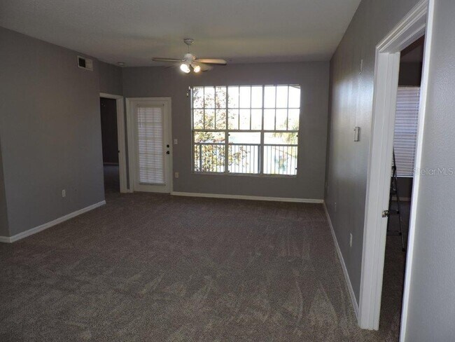 Foto del edificio - 5542 Metrowest Blvd