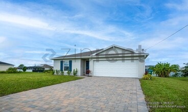 Building Photo - 2830 NW 18th Pl