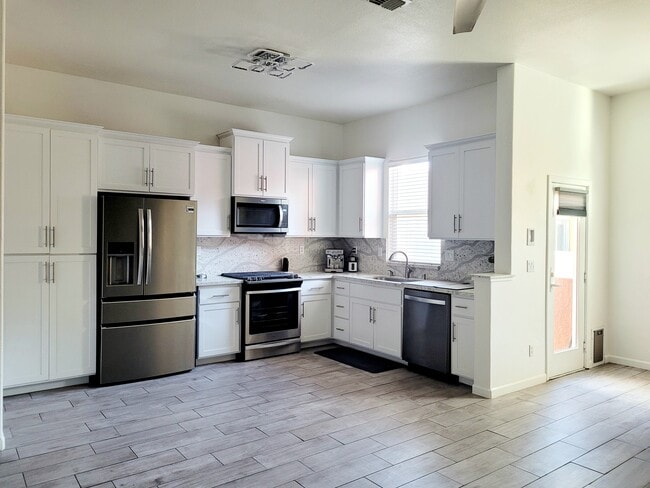 Building Photo - 3143 Minturn Way