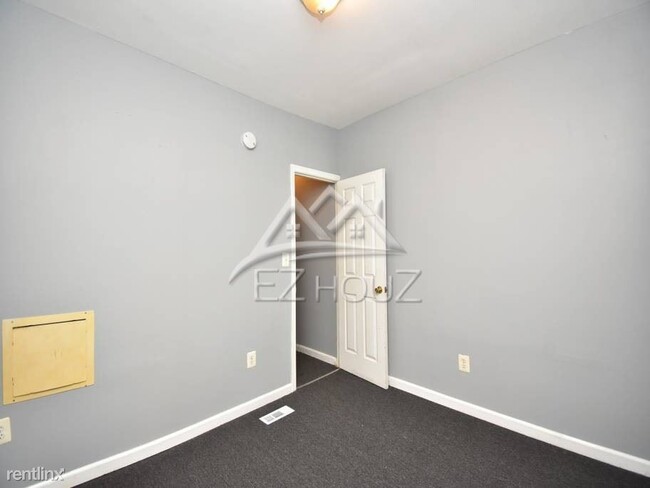 Foto del edificio - 3 br, 1 bath House - 2144 Hollins Street