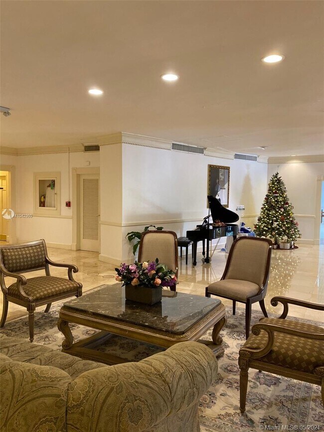 Foto del edificio - 10245 Collins Ave