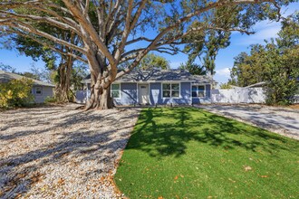 Building Photo - 2751 Sydelle St