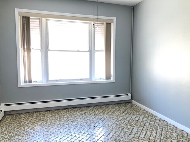 Foto del edificio - 111 Baldwin Ave