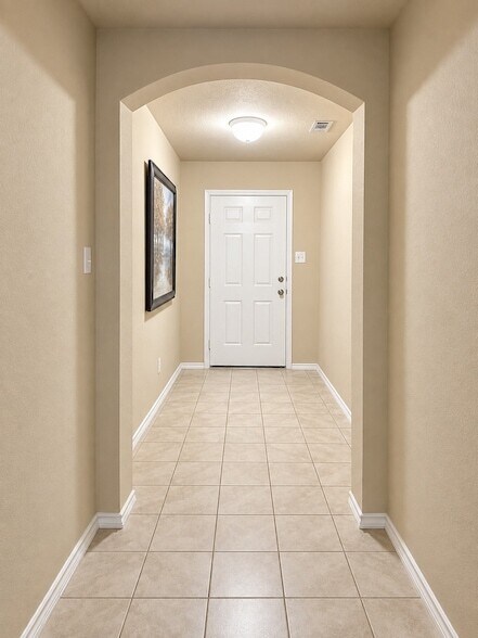 Building Photo - 915 Quartz Trl