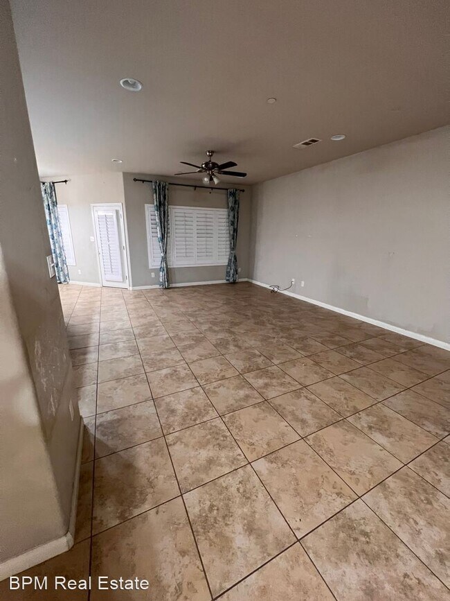 Building Photo - 3 br, 2 bath House - 2000 Suncrisp Ln