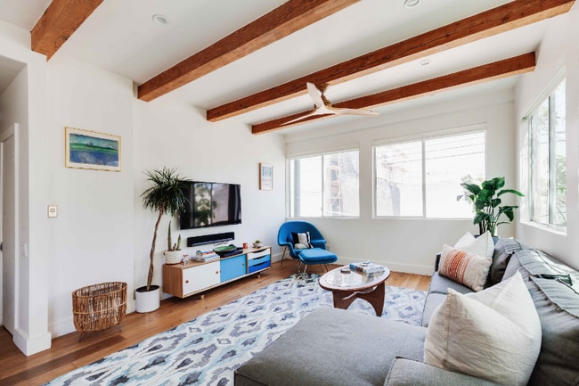 Photo - 100 S Venice Blvd House