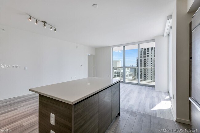 Building Photo - 1100 S Miami Ave