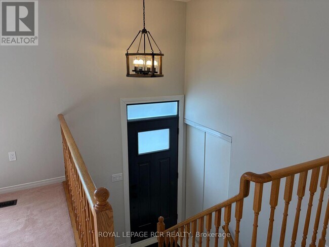 Photo du bâtiment - 8 Lawton Ct