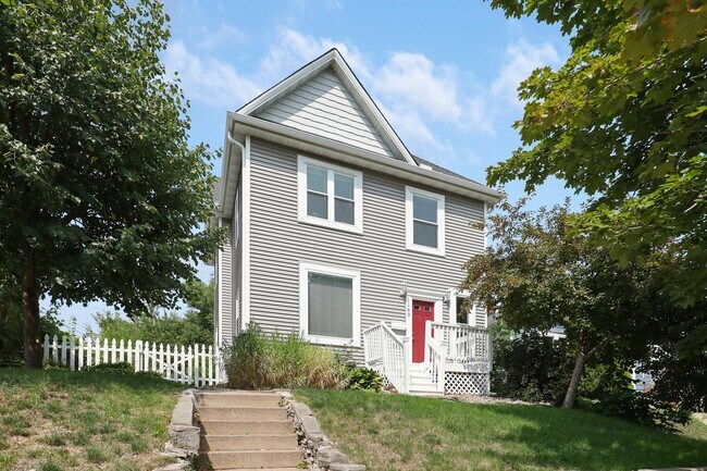 Building Photo - 1163 Randolph Ave