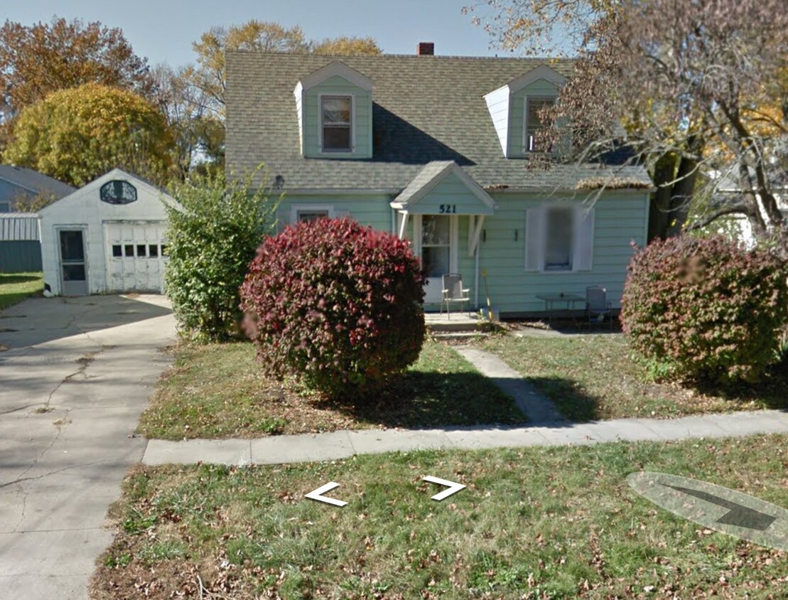 Primary Photo - 521 N Graham St