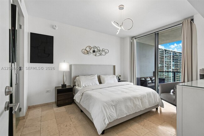Foto del edificio - 68 SE 6th St