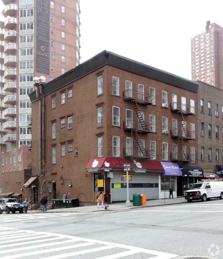 Building Photo - 1691 3rd Ave