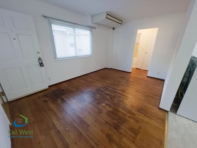 Foto del edificio - $2095 - 1BD/1BA Quaint and Well Maintained...