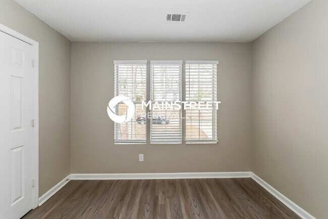 Foto del edificio - 3 Bedroom Pet-Friendly Home in Decatur, GA...