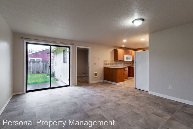Foto del edificio - 3 br, 2 bath House - 9606 NE 63rd Street