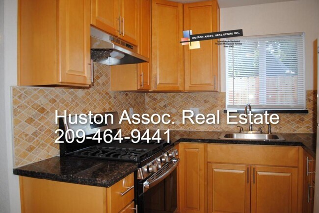 Building Photo - 137 E. Harding Way #A, Stockton