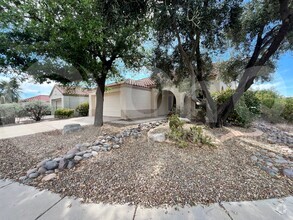 Building Photo - 13853 N Lobelia Way