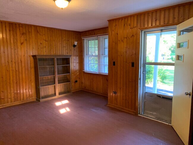Building Photo - 114 Ellett Rd