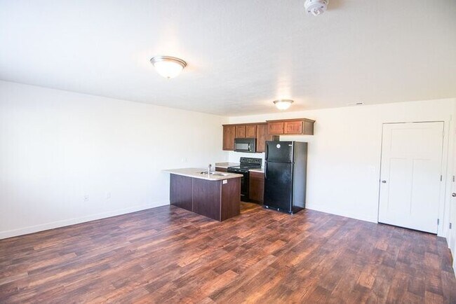 Building Photo - Beautiful Townhome in Easton Park