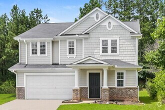 Building Photo - 2210 Valley Creek Dr