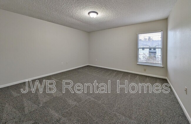 Foto del edificio - 8408 McGirts Village Ln
