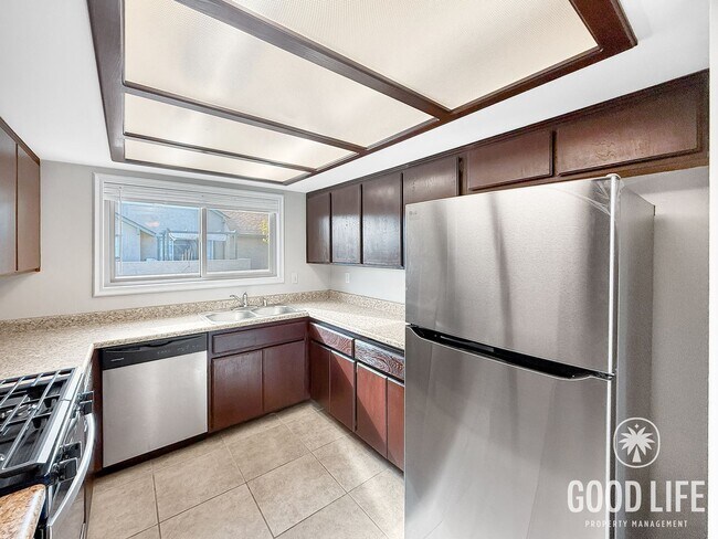 Foto del edificio - Spacious 2BR / 2BA El Cajon Home with In-Unit Laundry & Parking Included!