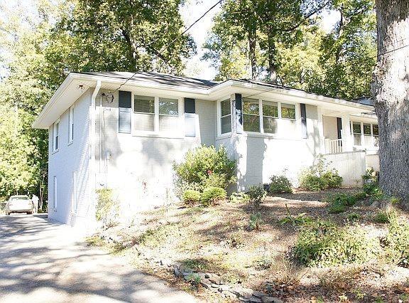 Building Photo - 1216 Beech Haven Rd NE