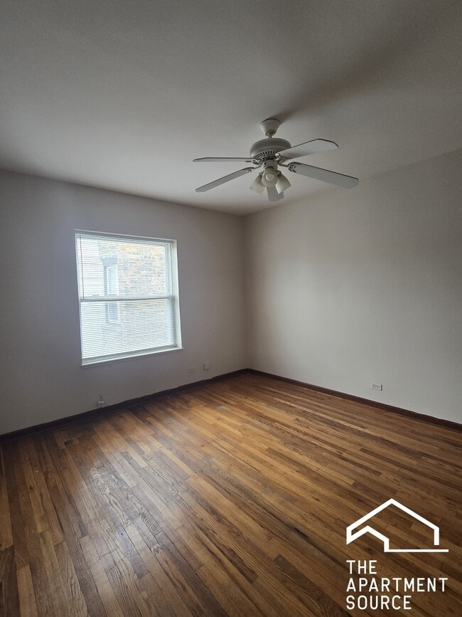 Foto del edificio - 3157 W Argyle St