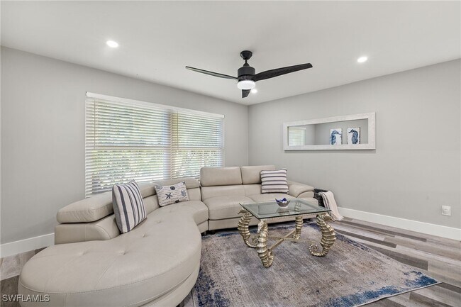 Foto del edificio - 248 Bay Meadows Dr