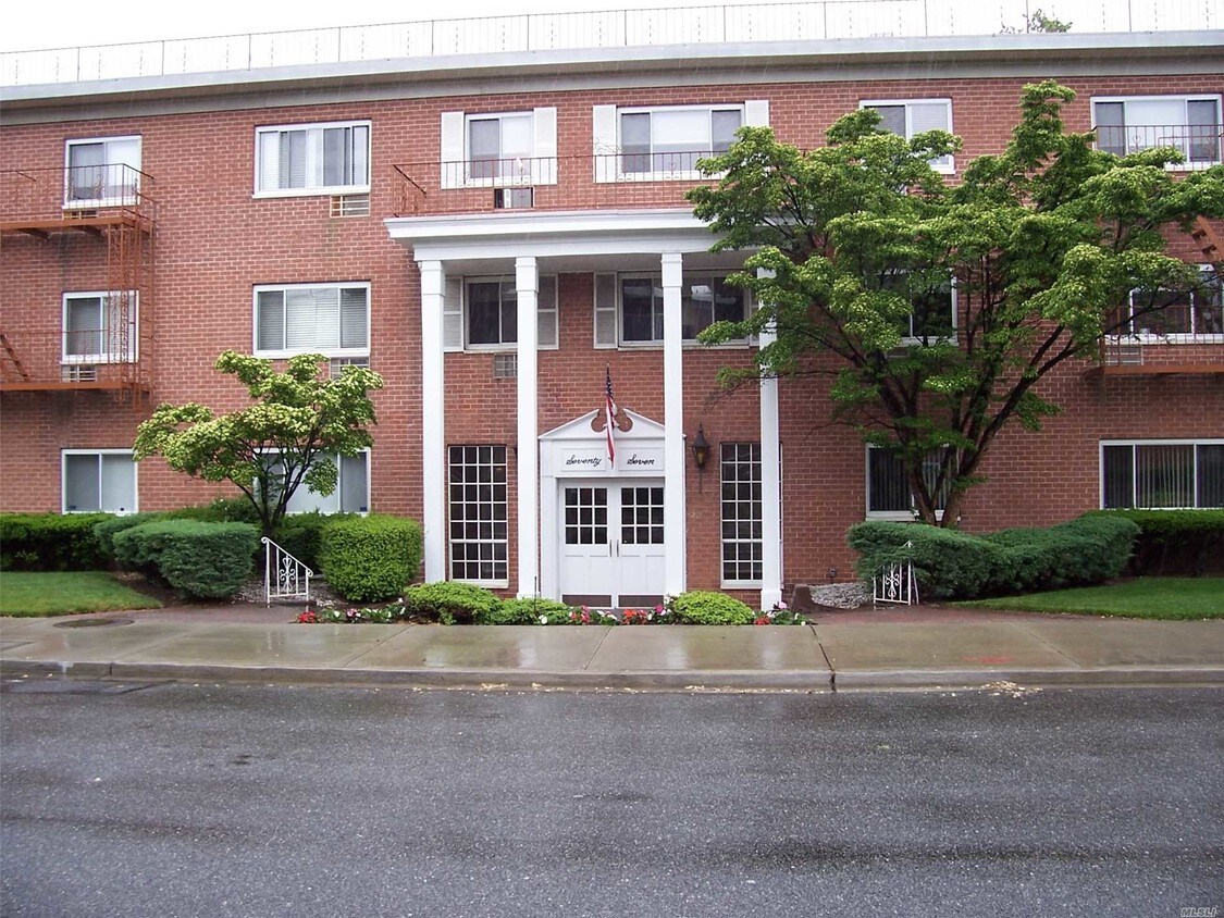 Primary Photo - 77 Lenox Rd