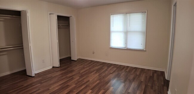 Building Photo - 4721 Matt Dr