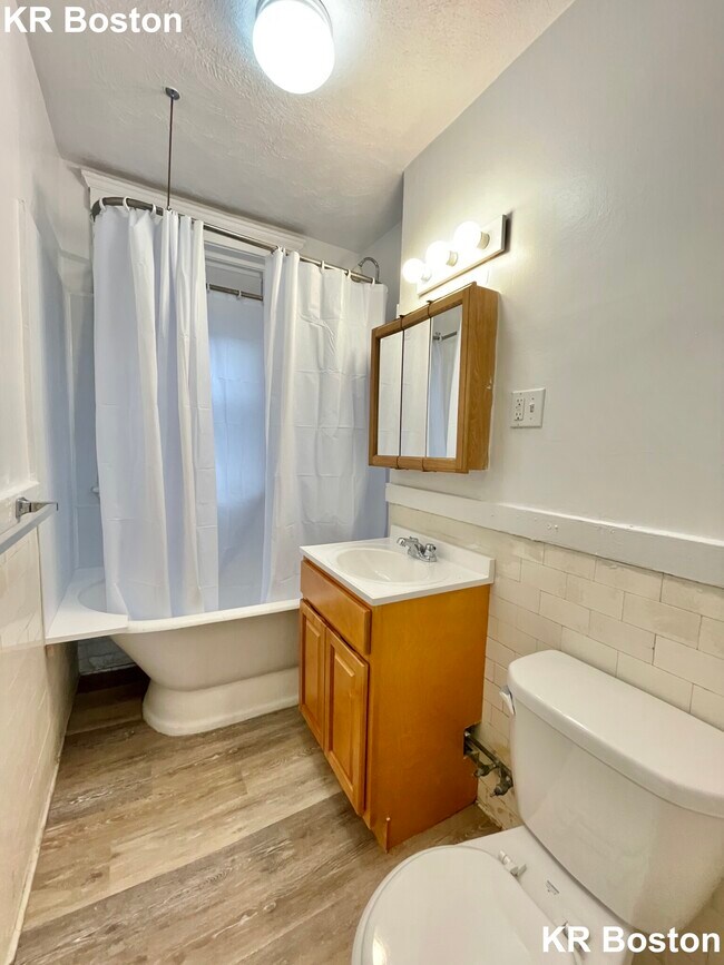 Foto del edificio - 2 Charlesgate W