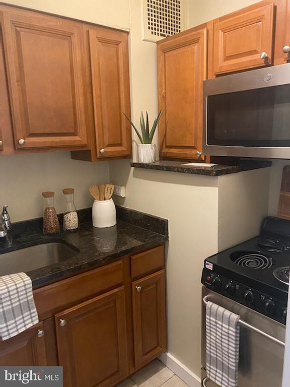 Building Photo - 2031 Locust St