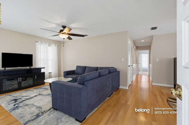 Foto del edificio - 4401 Ridgeline Cir