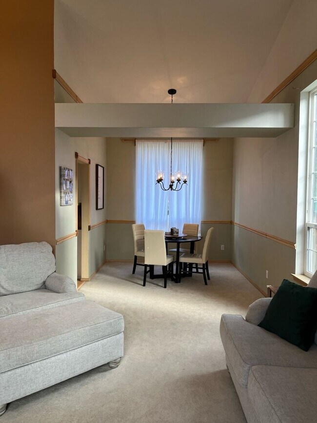 Foto del edificio - Beautiful 4 Bed 3 Bath Bothell Home!