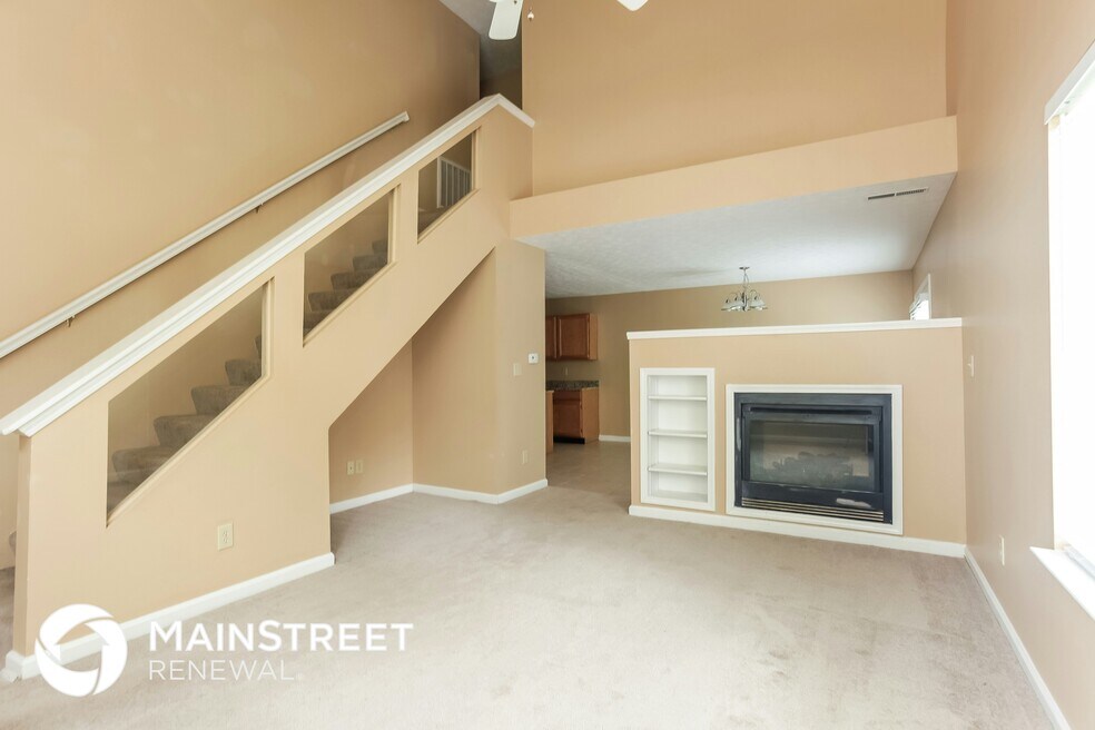 5061 Lewiston Dr