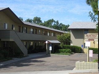 Mesa Village Apartaments - The Parkway