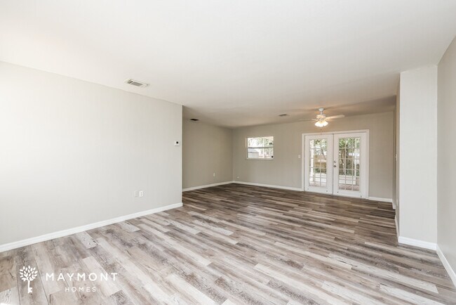 Foto del edificio - 1208 W Camellia Dr