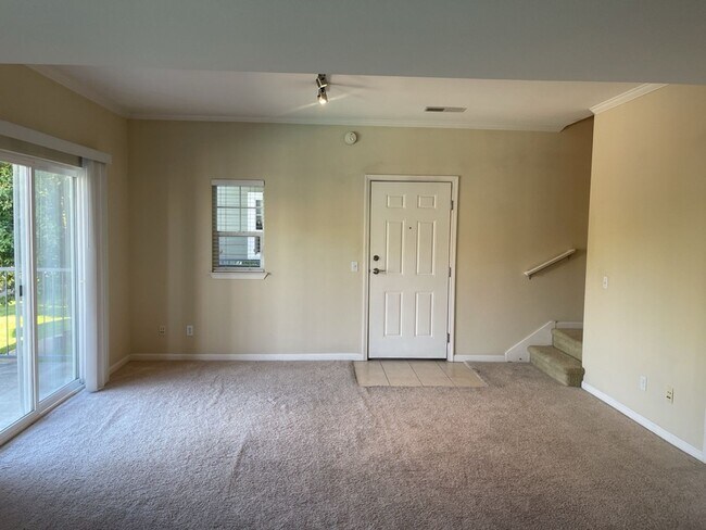 Building Photo - Charming 2 Bedroom Condo in Wildhorse Community