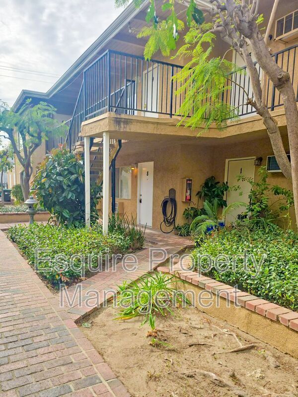 Foto principal - 974 Ashland Ave