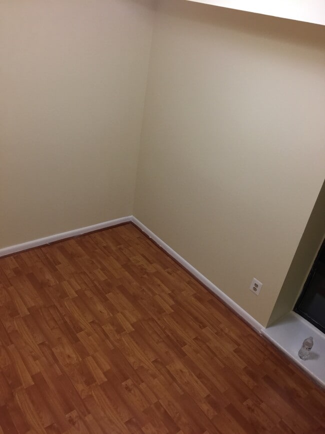 Building Photo - 6145 Leesburg Pike