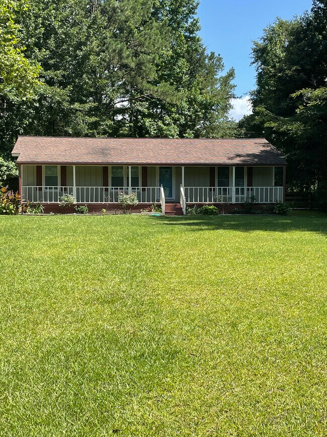 833 Little Rd, Sharpsburg, GA 30277 House Rental in Sharpsburg, GA