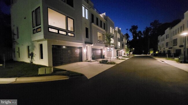 Foto del edificio - 3728 Glenmoor Reserve Ln