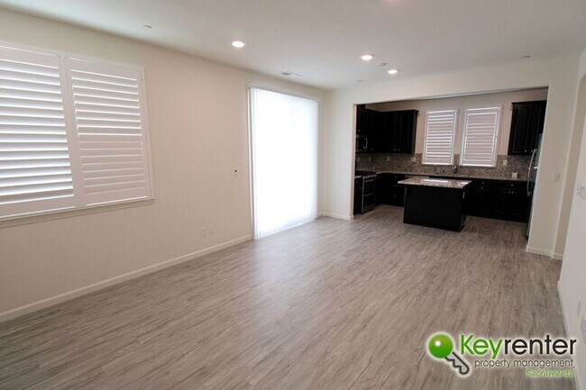 Foto del edificio - 1061 Chapelhill Ln