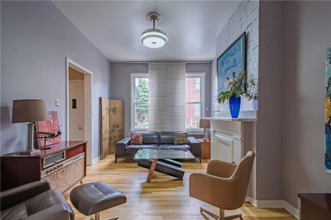 Foto del edificio - Lawrenceville - 2 BR Single Family Home, Air Condition, Hardwood Floors!