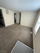 Building Photo - 368 Stewart St