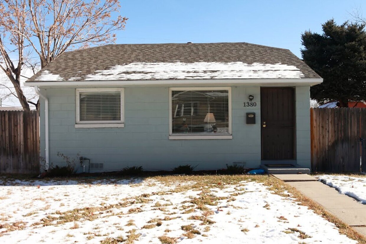 Foto principal - Spacious 2 bedroom with large den in the h...
