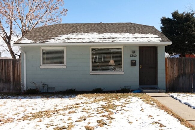 Spacious 2 bedroom with large den in the h... - Spacious 2 bedroom with large den in the h... House