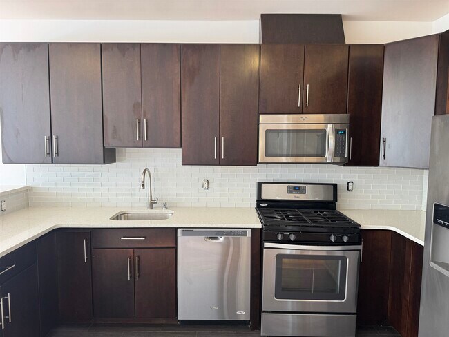 Building Photo - 5113 Bergenline Ave
