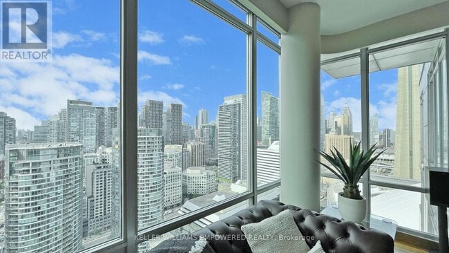 Building Photo - 81 Navy Wharf Ct